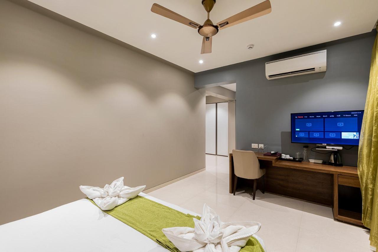 Hotel Seven Oaks Navi Mumbai Eksteriør bilde