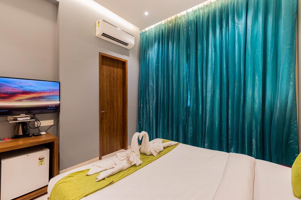 Hotel Seven Oaks Navi Mumbai Eksteriør bilde